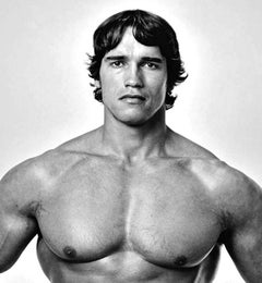 16 x 20" Professional Bodybuilder Arnold Schwarzenegger, Signed