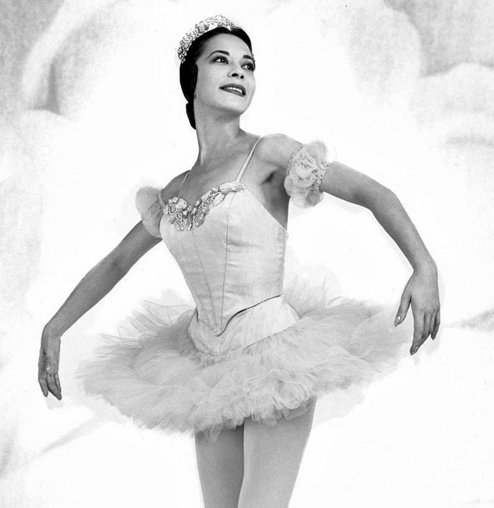 ABT dancer Ruth Ann Koesun as the Sugar Plum Fairy in 'The Nutcracker' - Photograph by Jack Mitchell