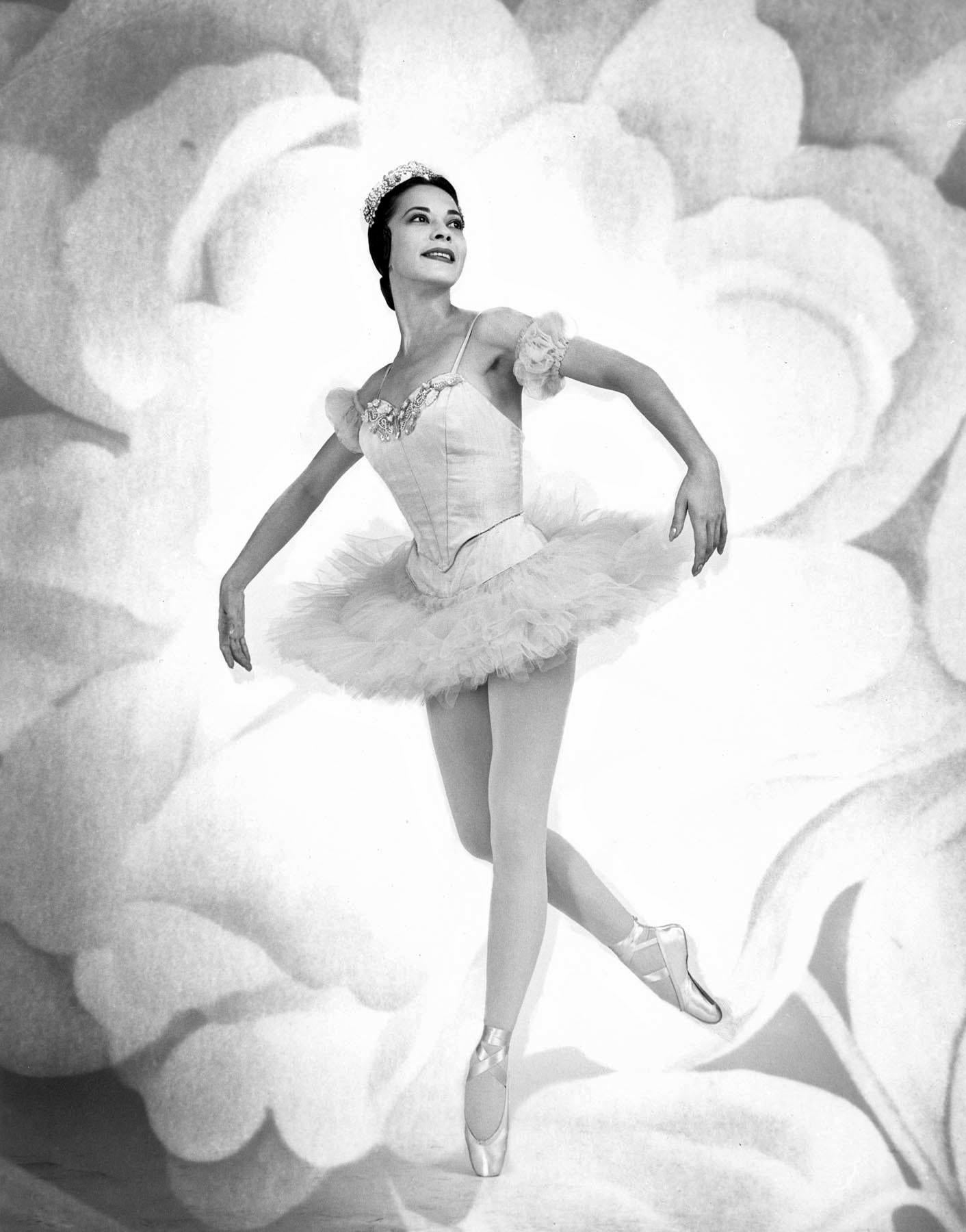Jack Mitchell Black and White Photograph - ABT dancer Ruth Ann Koesun as the Sugar Plum Fairy in 'The Nutcracker'