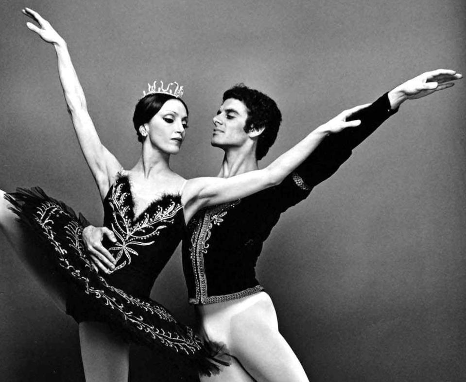 ABT principal dancers Cynthia Gregory & Fernando Bujones signed by Mitchell - Photograph by Jack Mitchell