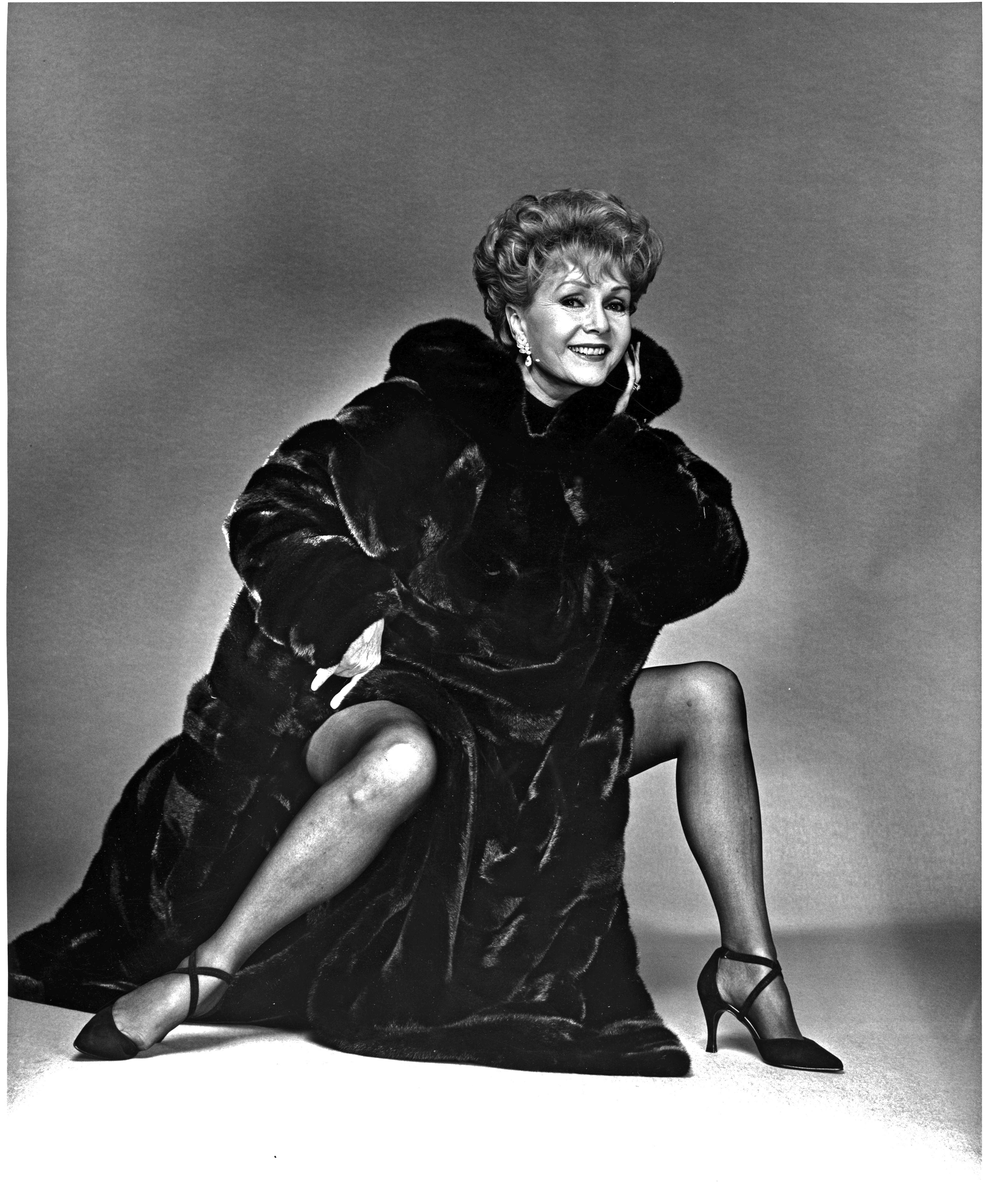 Jack Mitchell Black and White Photograph - Actress Debbie Reynolds 'What Becomes A Legend Most?' Blackglama session photo