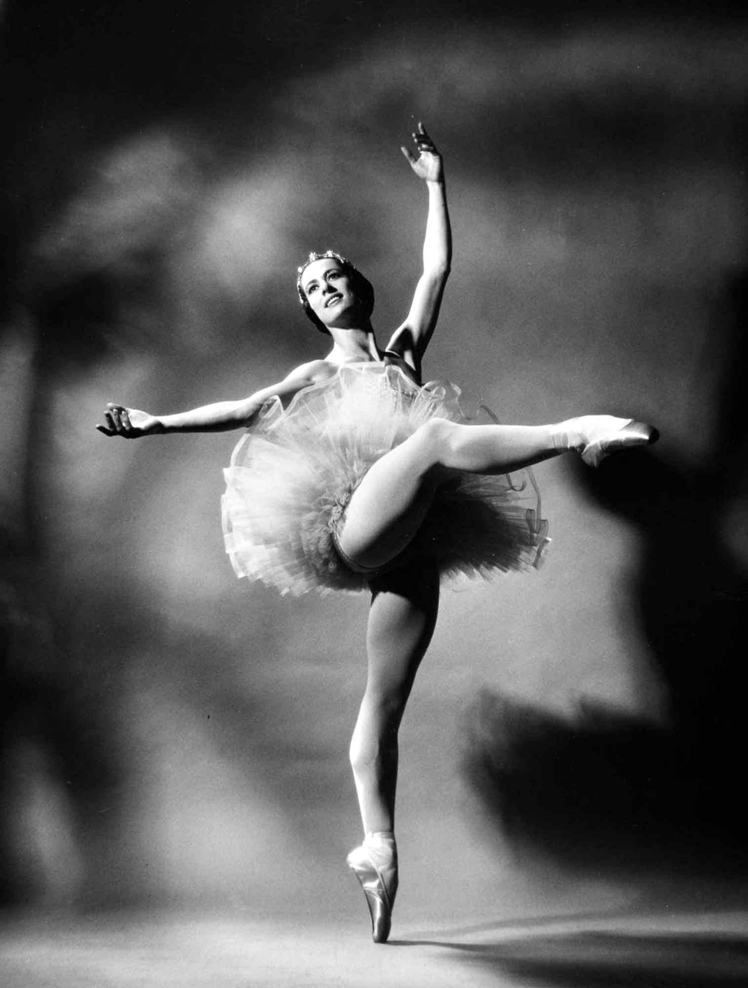 American Ballet Theater Dancer Lupe Serrano, Signed by Jack Mitchell