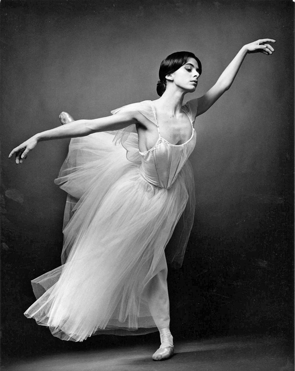 Jack Mitchell Black and White Photograph – Amerikanische erste Ballerina des amerikanischen Balletttheaters Alessandra Ferri als „Giselle““