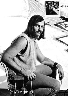 Le peintre photoréaliste américain Ron Kleeman au travail, signé par Jack Mitchell