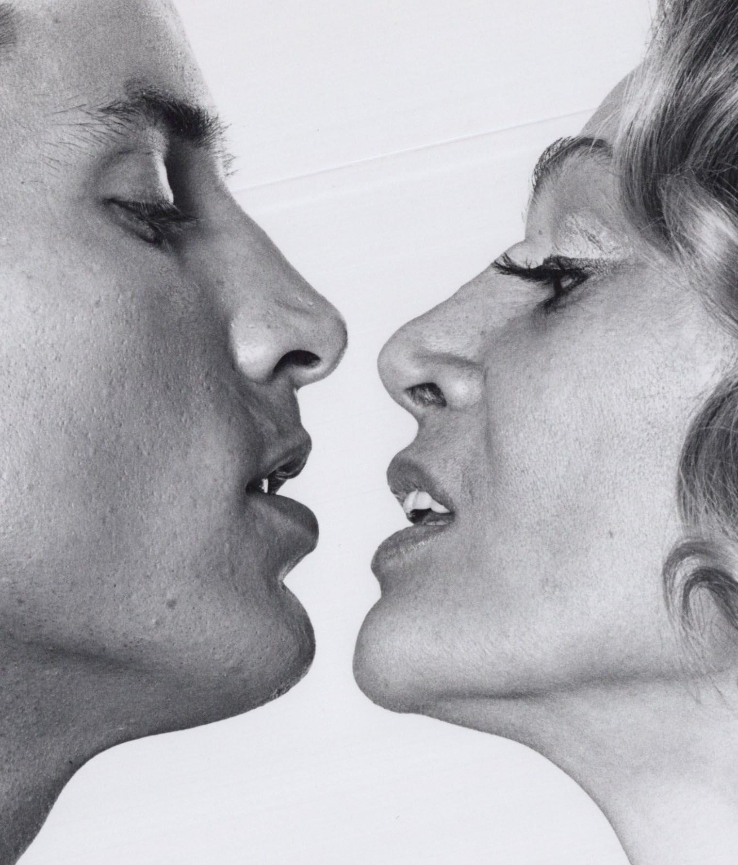 Die Superstars von Joe Dallesandro und Sylvia Miles in „Heat“ von Warhol – Photograph von Jack Mitchell