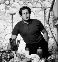 Der Künstler Julian Schnabel  Im Atelier in seinem Atelier, signiert von Jack Mitchell