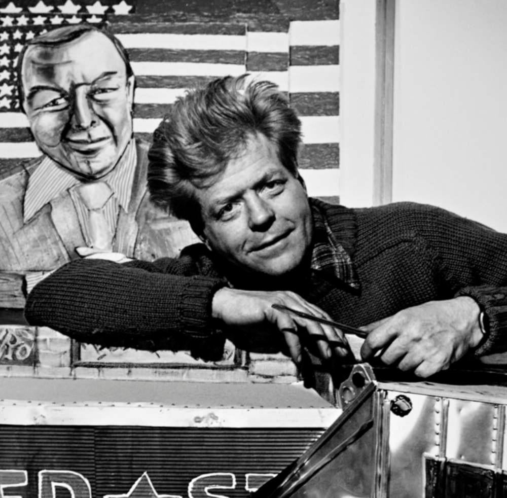 L'artiste Red Grooms dans son studio de New York, signé par Jack Mitchell en vente 1
