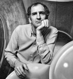 Der Künstler Tom Wesselmann in seinem Atelier in New York City, signiert von Jack Mitchell