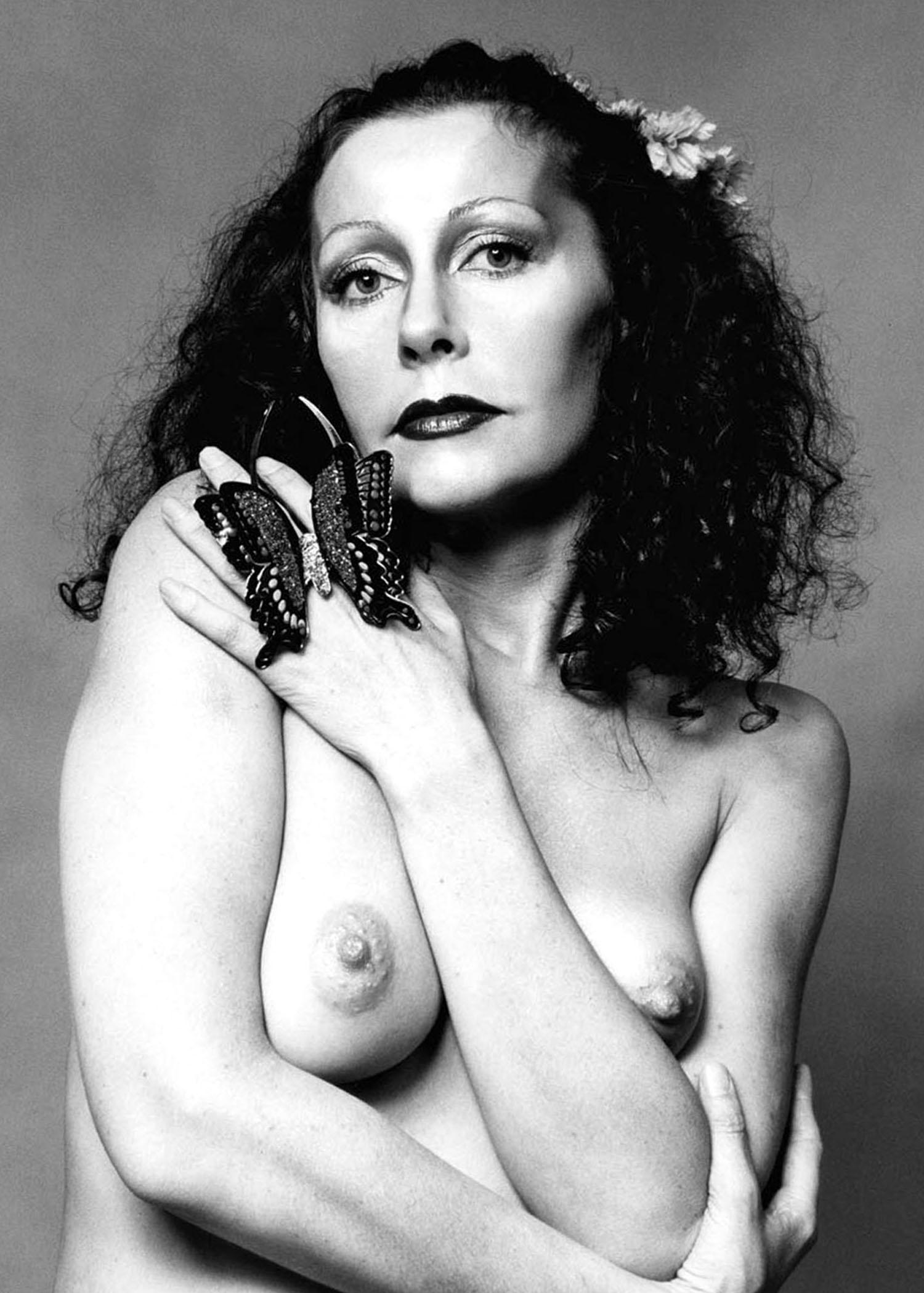  Artist/Warhol Superstar Ultra Violet (real name Isabelle Collin Dufresne) nude - Photograph by Jack Mitchell