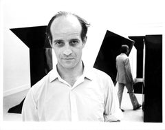 British sculptor Philip KIng at an exhibition of his work in New York City