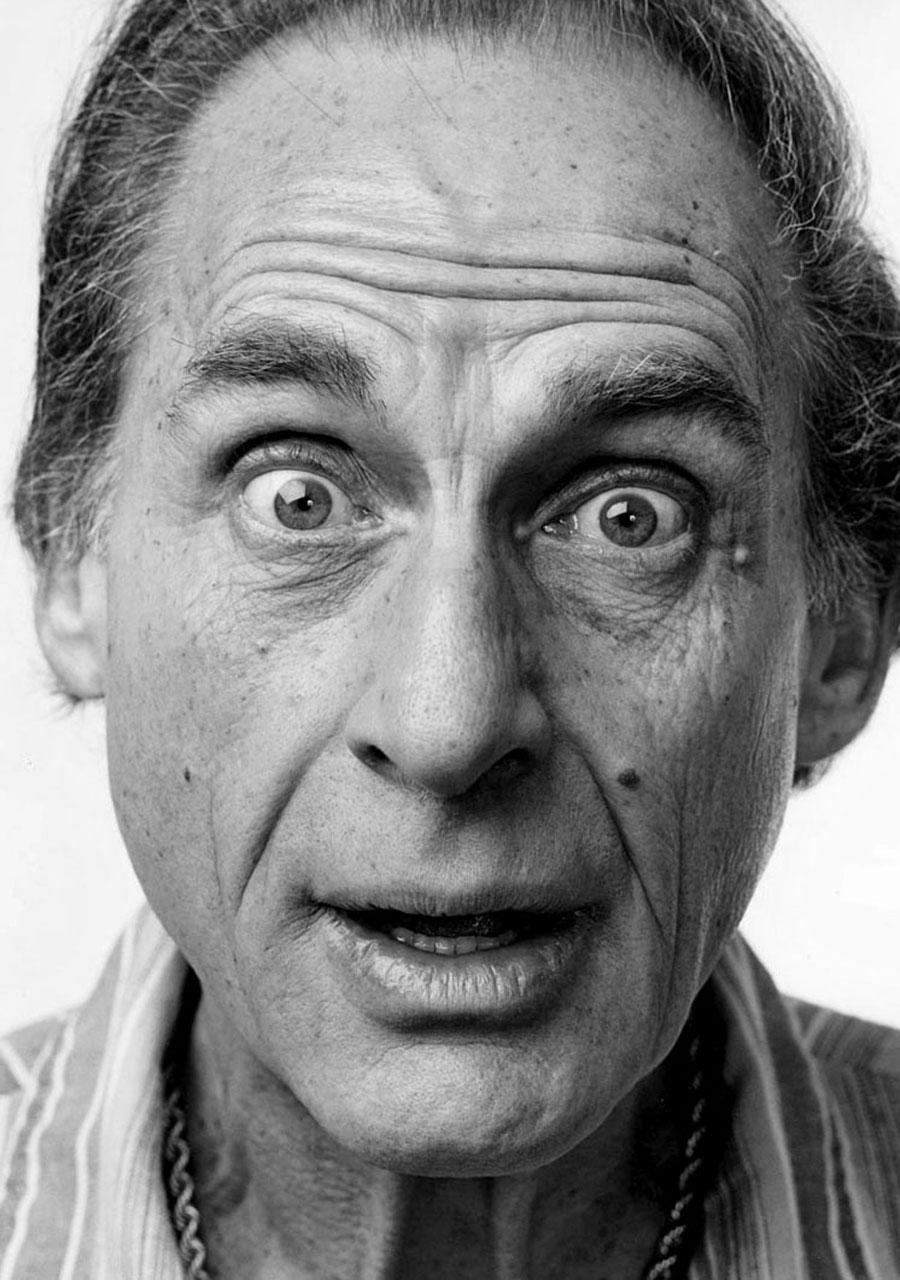 Komiker Sid Caesar, signiert von Jack Mitchell im Angebot 1