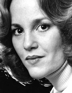 Comic actress Madeline Kahn studio portrait
