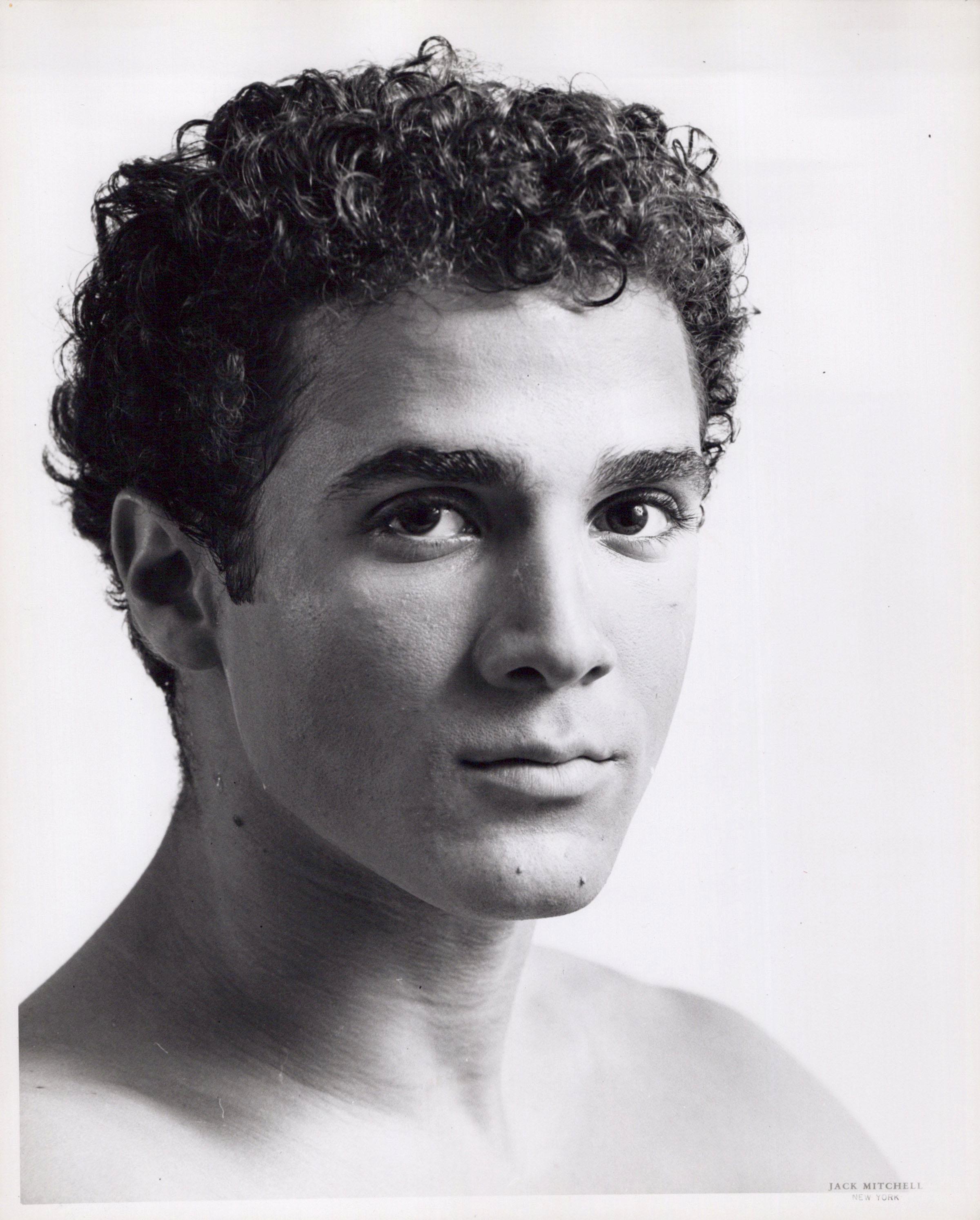 Jack Mitchell Portrait Photograph – Dancer & Choreographer Louis Falco