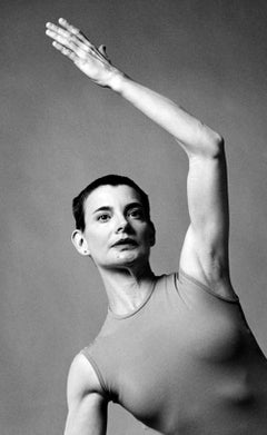 Dancer/choreographer Molissa Fenley performing