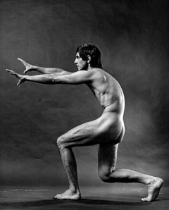 Danseur Derek Rencher, nu, signé par Jack Mitchell