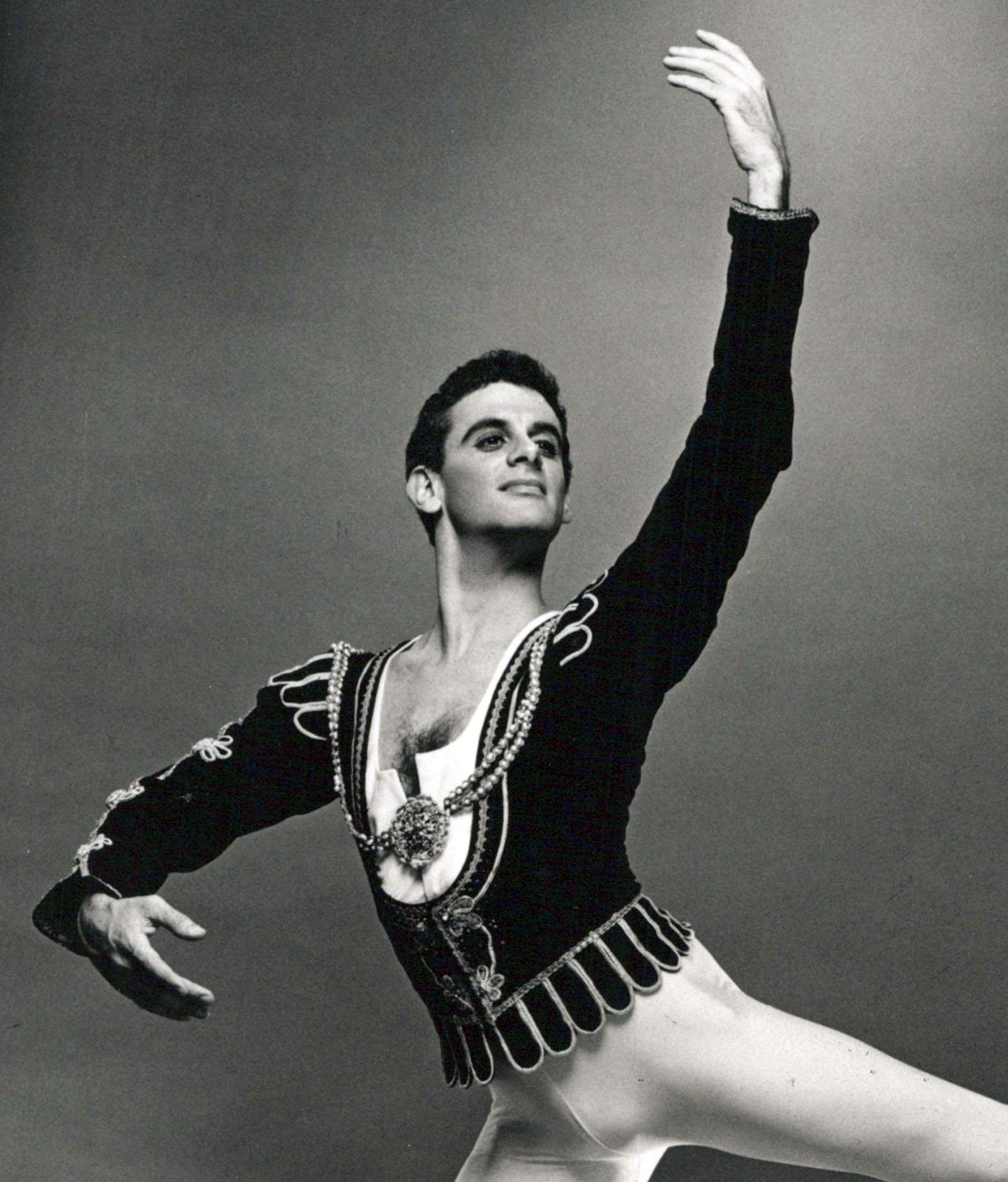 Dancer Fernando Bujones, the youngest principal male dancer in ABT history - Photograph by Jack Mitchell