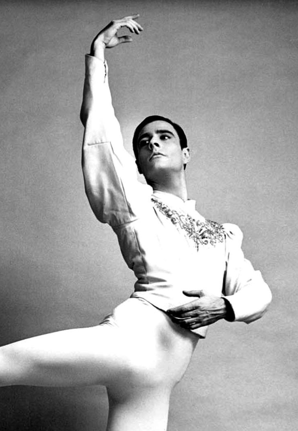 Famed American Ballet Theatre Dancer Royes Fernandez - Photograph by Jack Mitchell