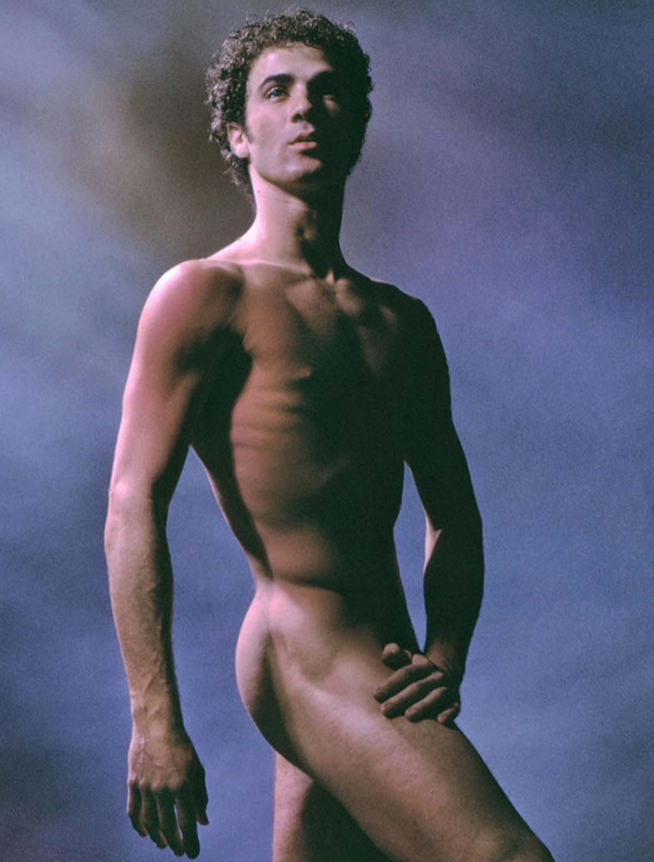 Famed Dancer/Choreographer Louis Falco, nude study - Photograph by Jack Mitchell