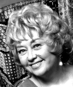 La stella del cinema hollywoodiano Joan Mitchell, firmata da Jack Mitchell