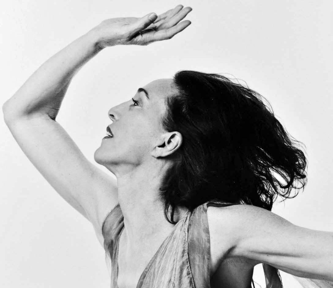 Isadora Duncan dancer Lori Belilove performing - Photograph by Jack Mitchell