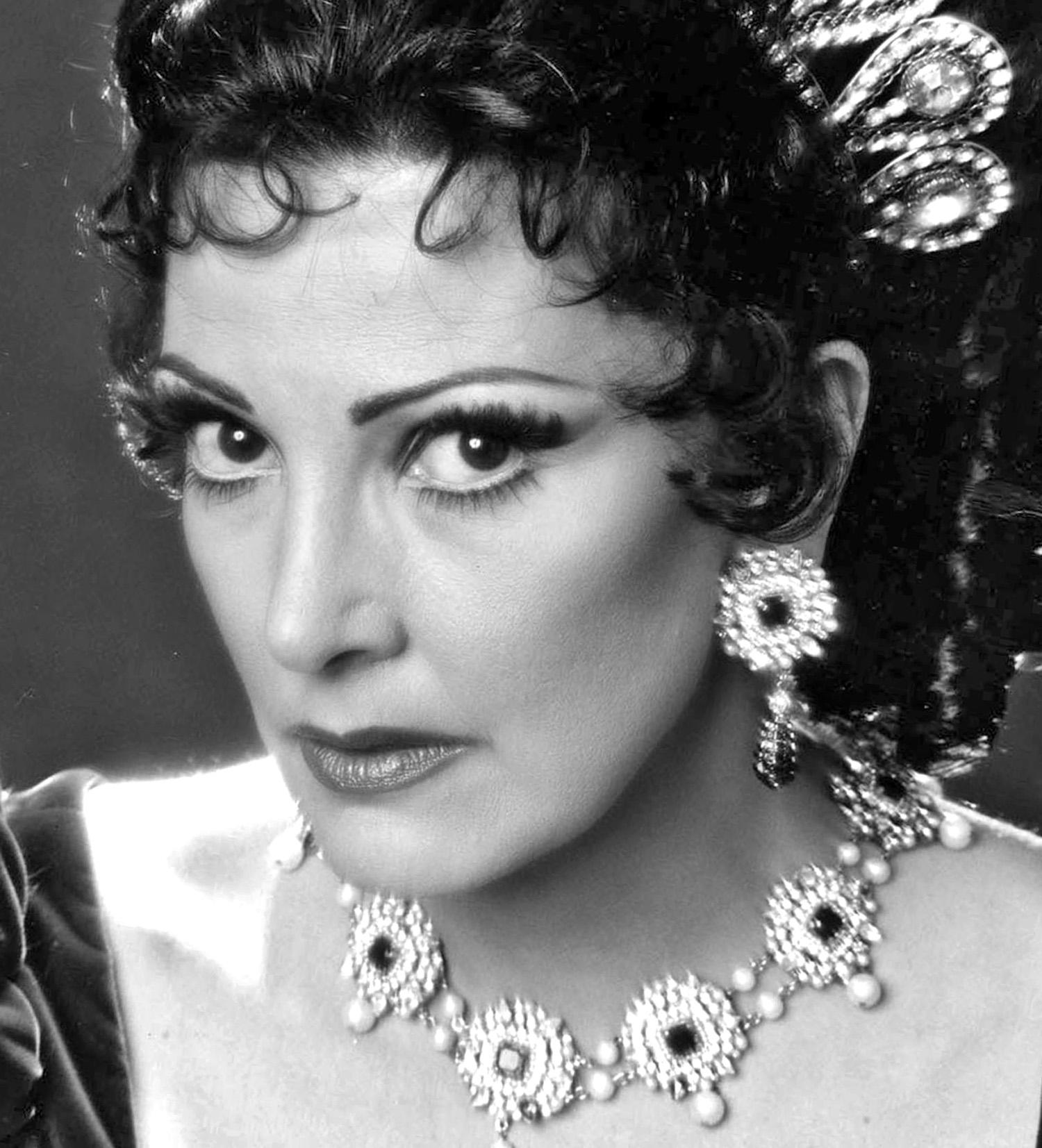 Italienisch-amerikanisches Porträt der Opernsängerin Anna Moffo, signiert von Jack Mitchell im Angebot 1