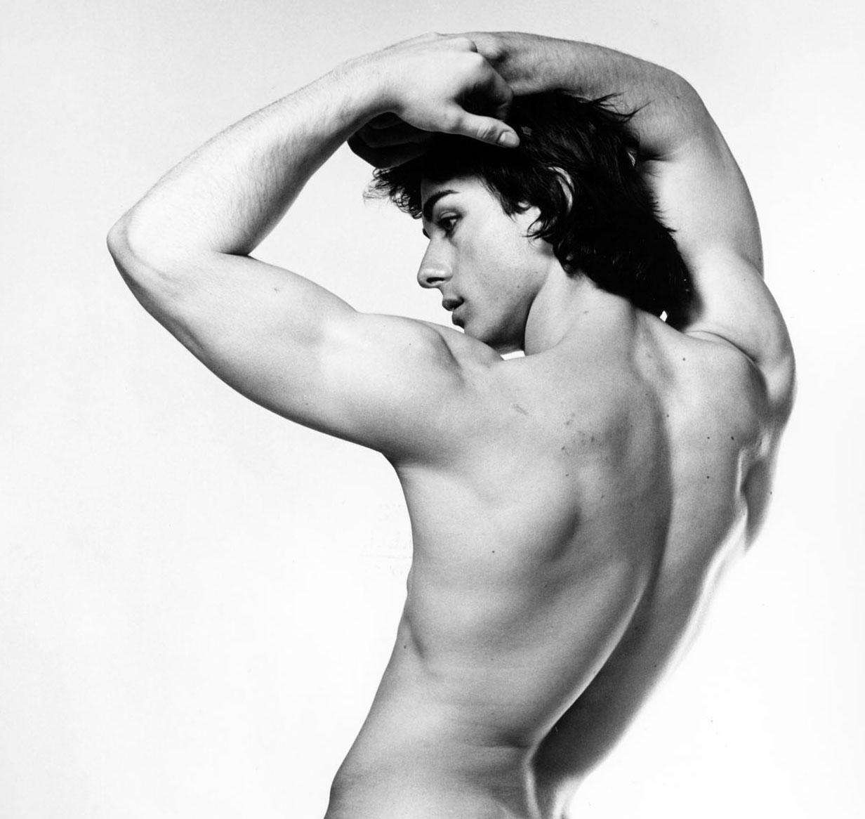 männliches Model Brian Destazio, nackt, signiert von Jack Mitchell im Angebot 1