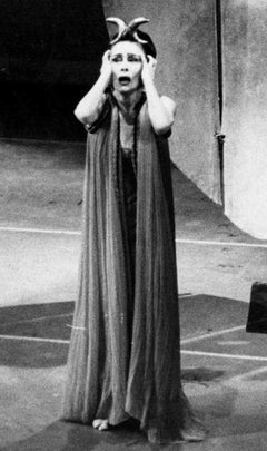 Martha Graham, Martha Graham bei der „Phaedra“, signiert von Jack Mitchell