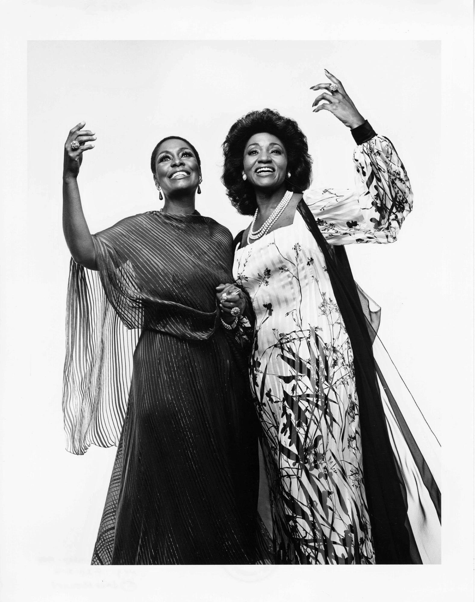 Black and White Photograph di Jack Mitchell - I soprani del Metropolitan Opera Shirley Verrett e Grace Bumbry