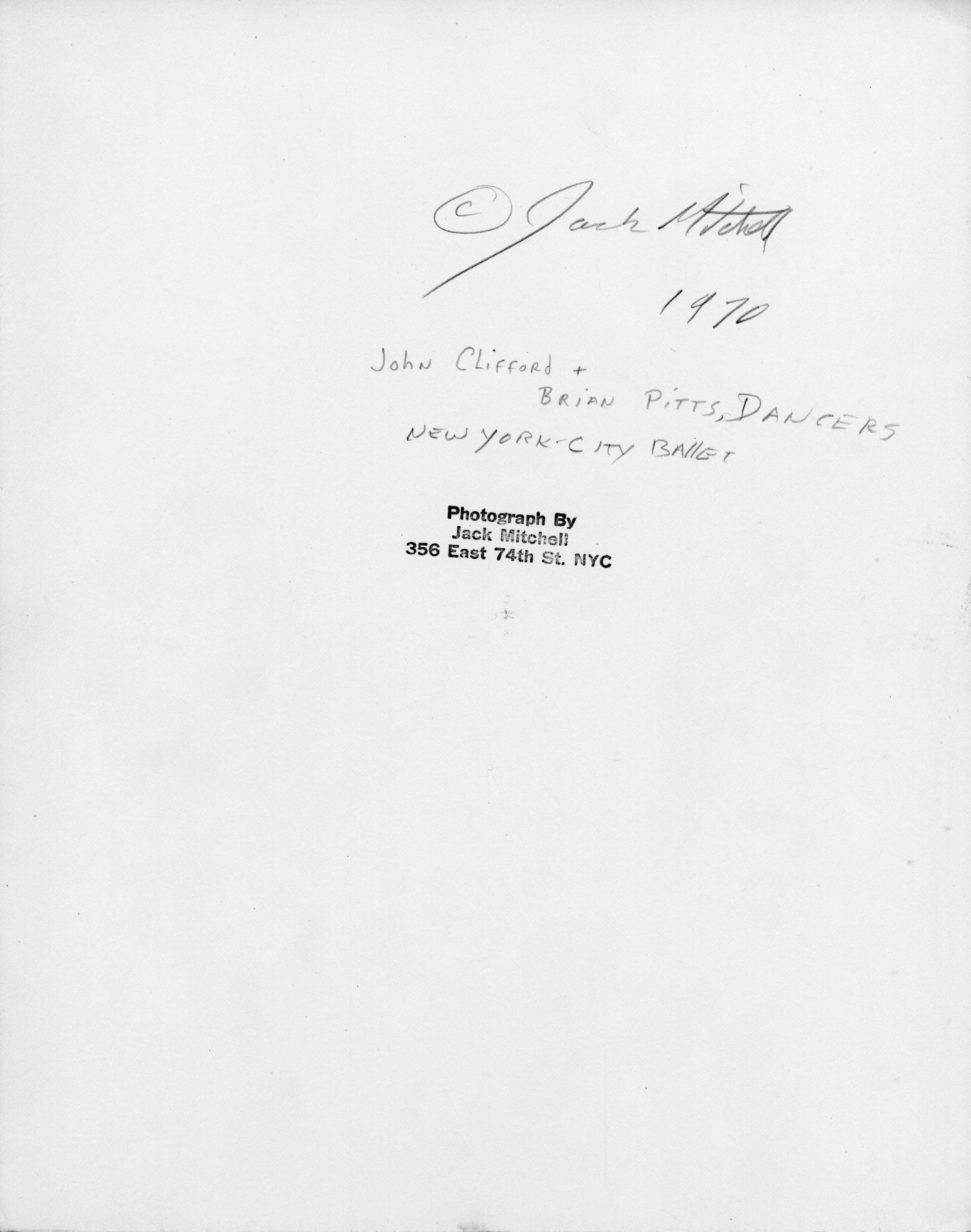 I ballerini del New York City Ballet John Clifford & Brian Pitts autografati da Jack Mitchell in vendita 1
