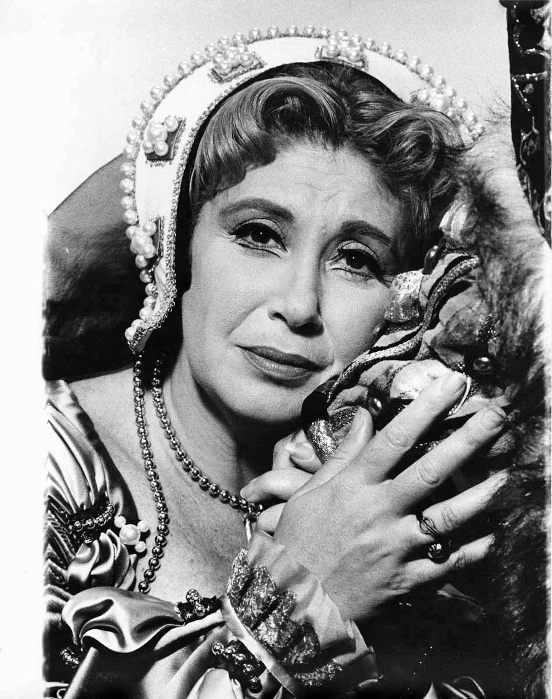 Jack Mitchell Black and White Photograph - New York City Opera Star Beverly Sills as 'Anna Bolena'