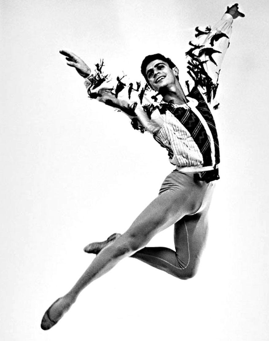 Il ballerino/coreografo del NYCB Edward Villella, stampa da esposizione firmata - Photograph di Jack Mitchell