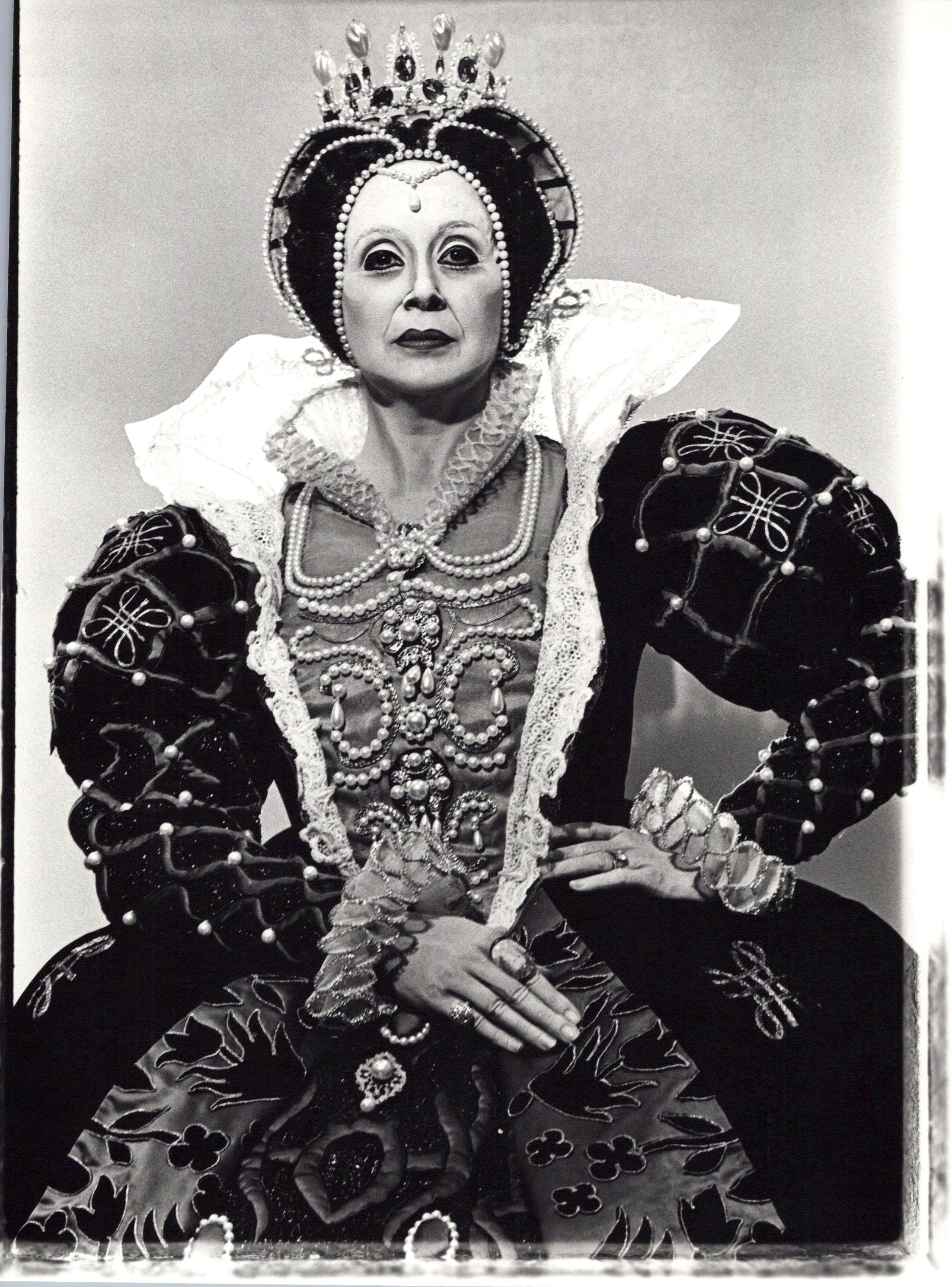 Jack Mitchell Black and White Photograph - Operatic soprano Beverly Sills in costume as Elizabeth I in 'Roberto Devereux' 