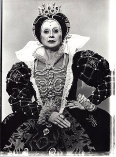 Vintage Operatic soprano Beverly Sills in costume as Elizabeth I in 'Roberto Devereux' 
