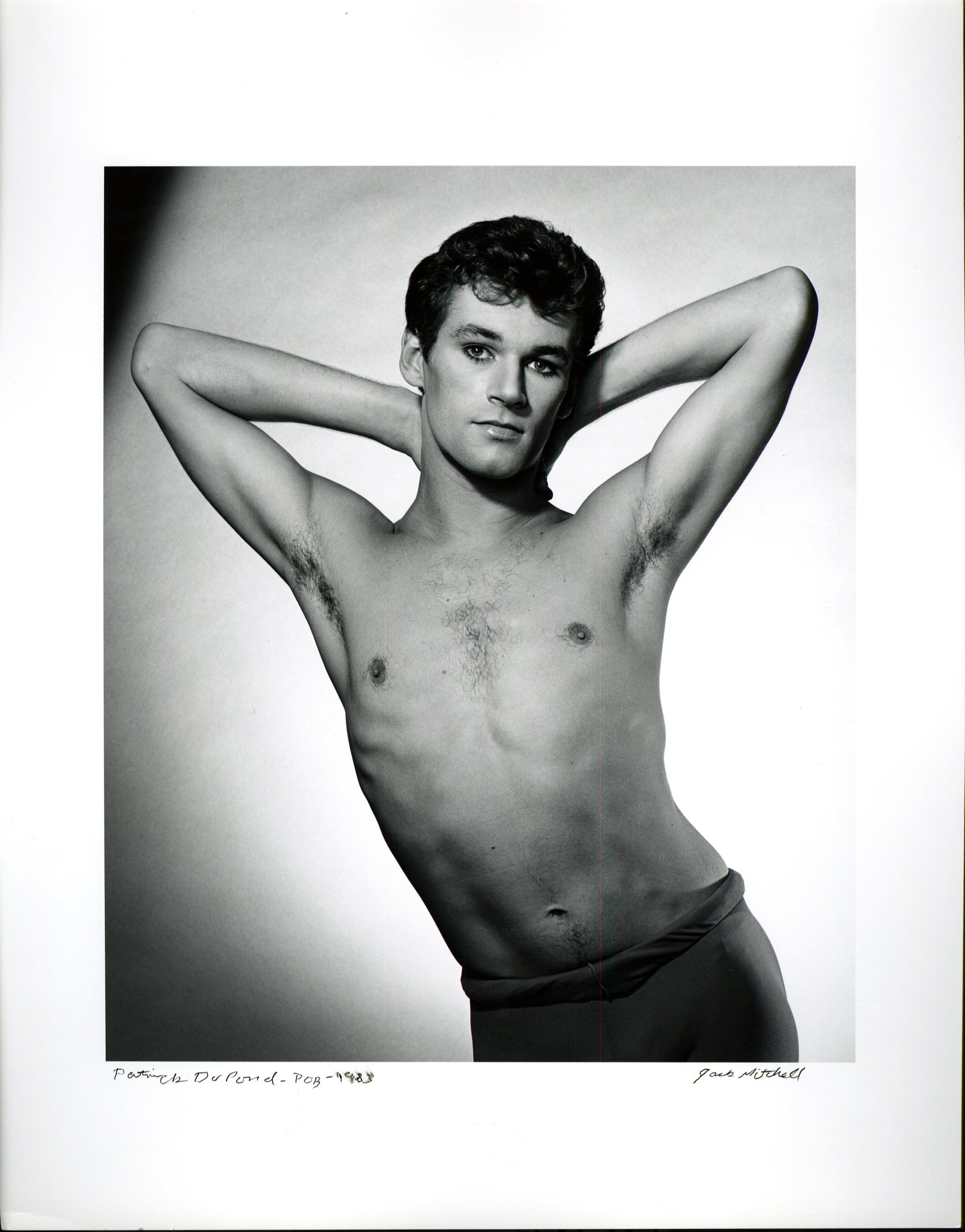 Jack Mitchell Black and White Photograph – Pariser Opernballett-Tänzer Patrick DuPond, nackt für „After Dark“, signiert