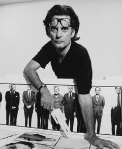 Il fotografo Richard Avedon progetta una mostra, firmata da Jack Mitchell