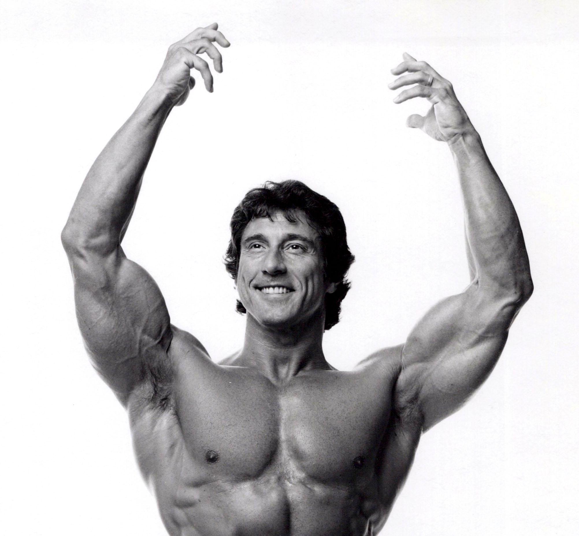 Professioneller Bodybuilder und dreimaliger Olympia-Sieger Frank Zane – Photograph von Jack Mitchell