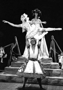 Rebekah Harkness performing Alvin Ailey's "Macumba" in Barcelona Spain