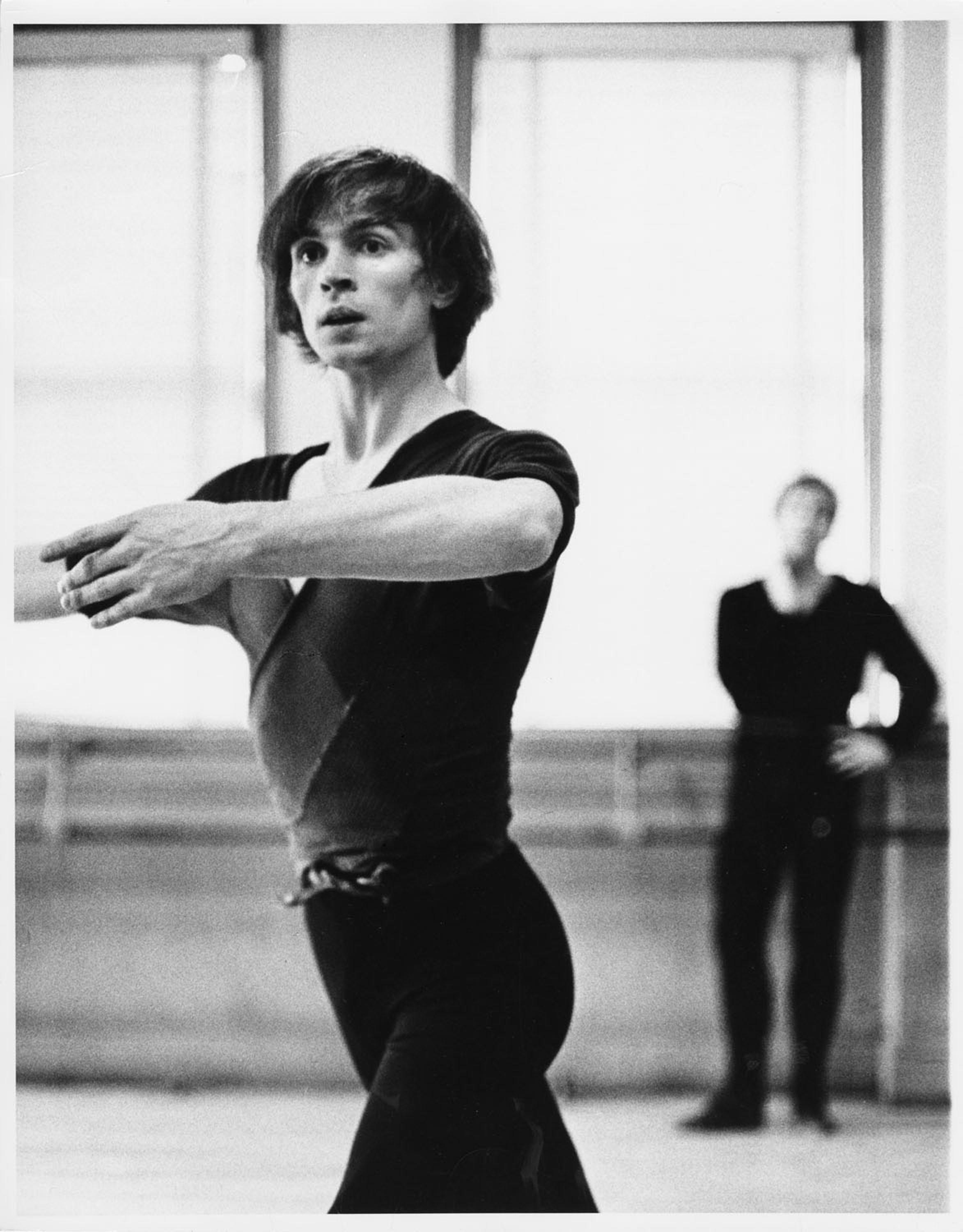 Jack Mitchell Black and White Photograph - Rudolf Nureyev in dance class, January 20, 1965.