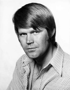 Vintage Singer Songwriter Glen Campbell, studio portrait signed by Jack Mitchell