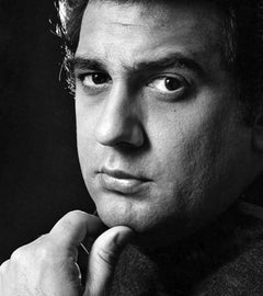 Spanish tenor Placido Domingo portrait by Jack Mitchell