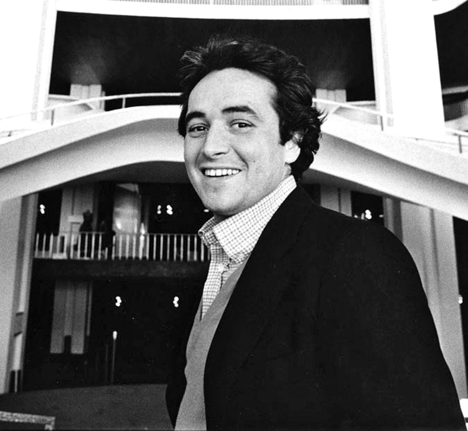 Zehn Tenor Jose Carreras an der Metropolitan Opera – Photograph von Jack Mitchell