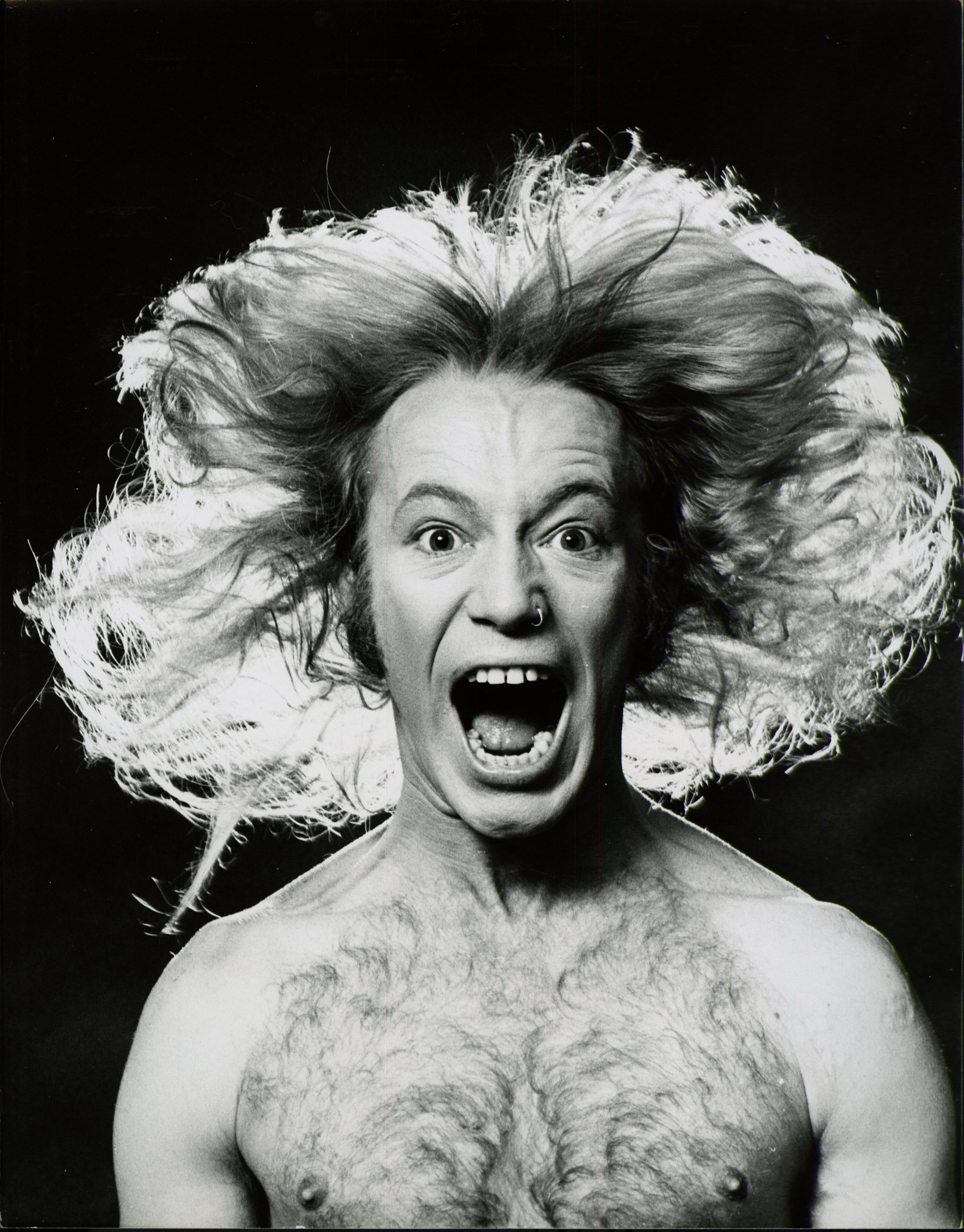 Jack Mitchell Nude Photograph – Warhol-Superstar Eric Emerson, fotografiert für die Zeitschrift „After Dark“, signiert