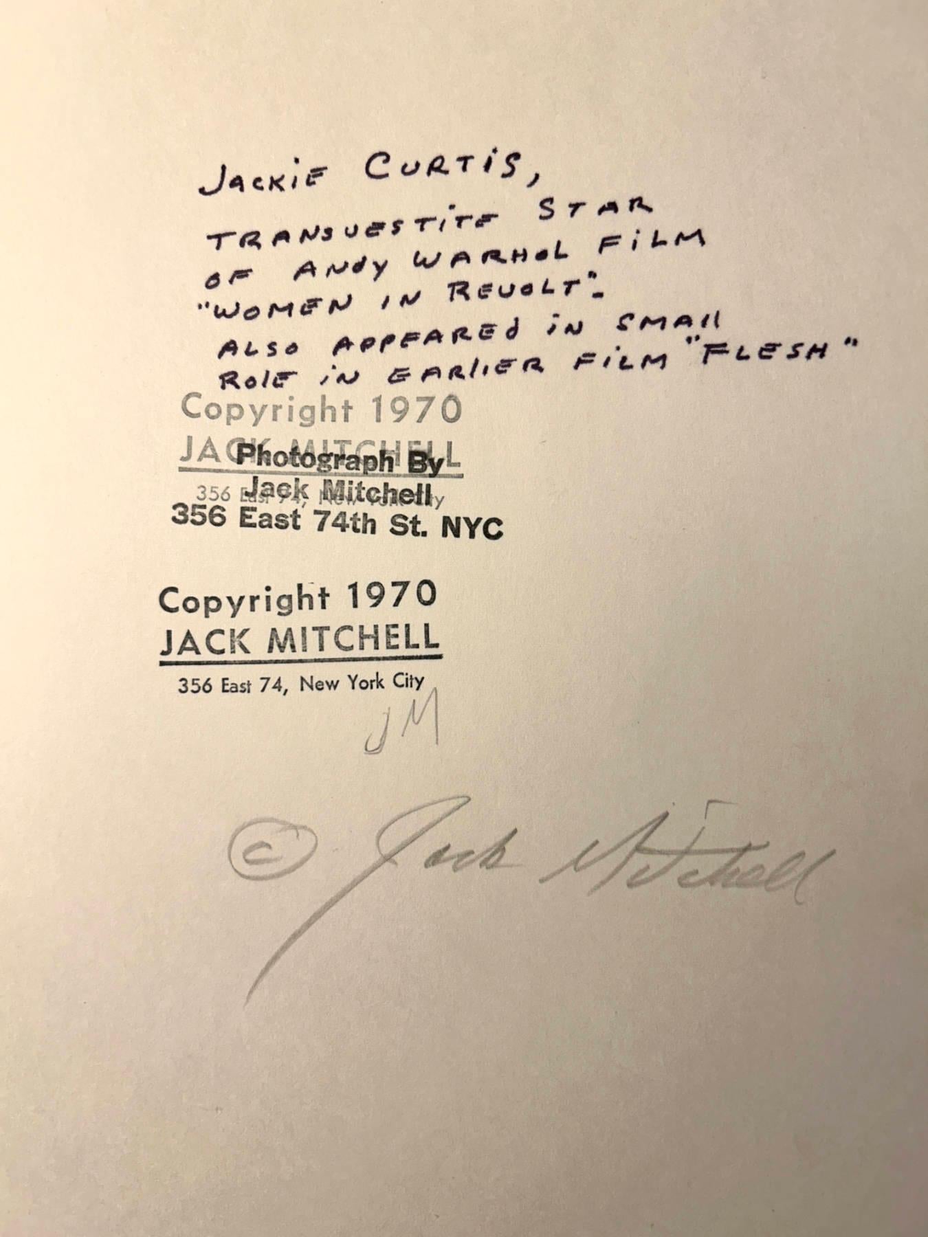 Warhol Superstar Jackie Curtis signé par Jack Mitchell en vente 2