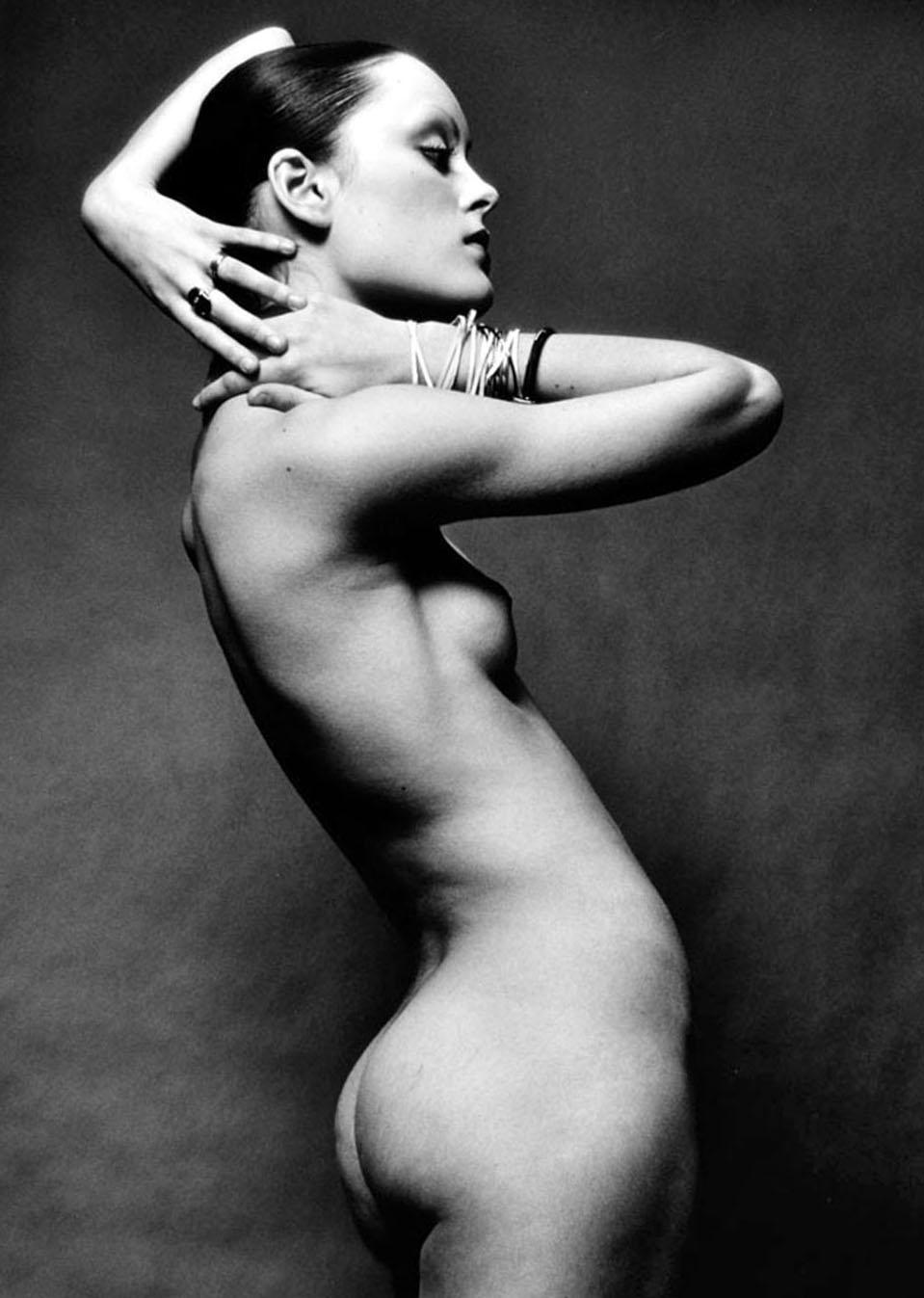 La superstar di Warhol e la modella Jane Forth, copertina di 'After Dark', stampa firmata della mostra - Photograph di Jack Mitchell