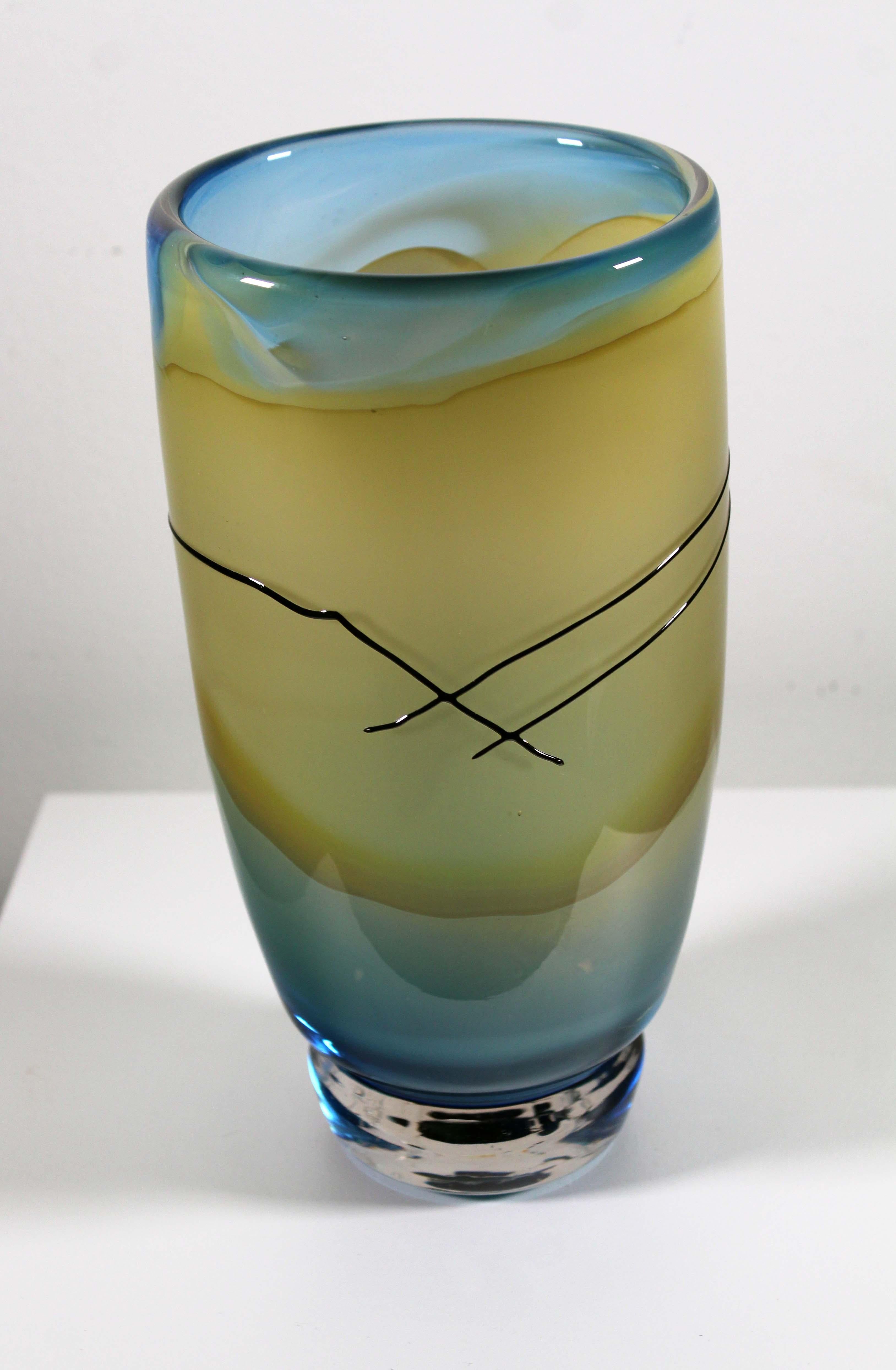 Vase en verre soufflé à la main jaune et bleu du studio postmoderne Jack Schmidt, 1986 en vente 1