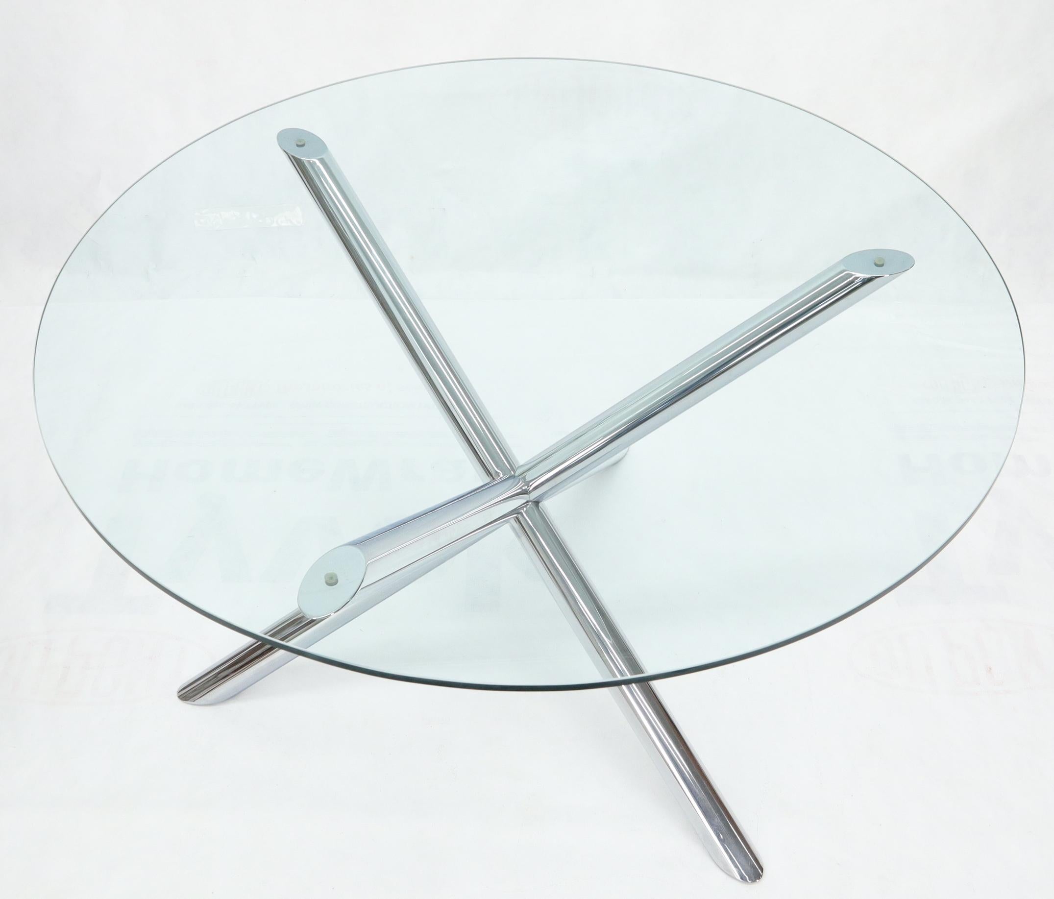 Grande table de salle à manger en forme de Jack avec plateau rond en verre chromé poli Bon état - En vente à Rockaway, NJ