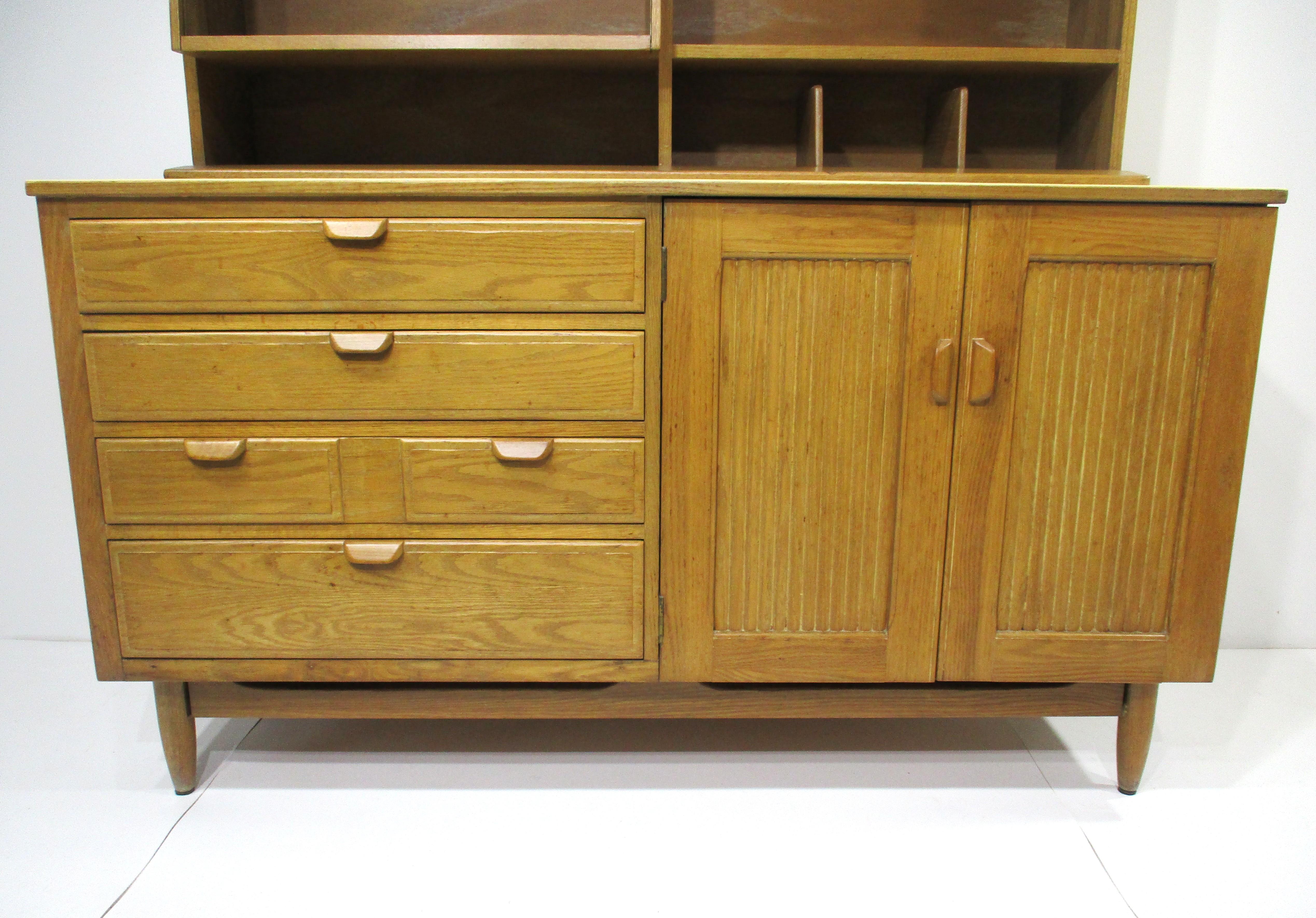 Oak Jack Van Der Molen 2pc. Sever / Cabinet by Vanleigh Jamestown For Sale