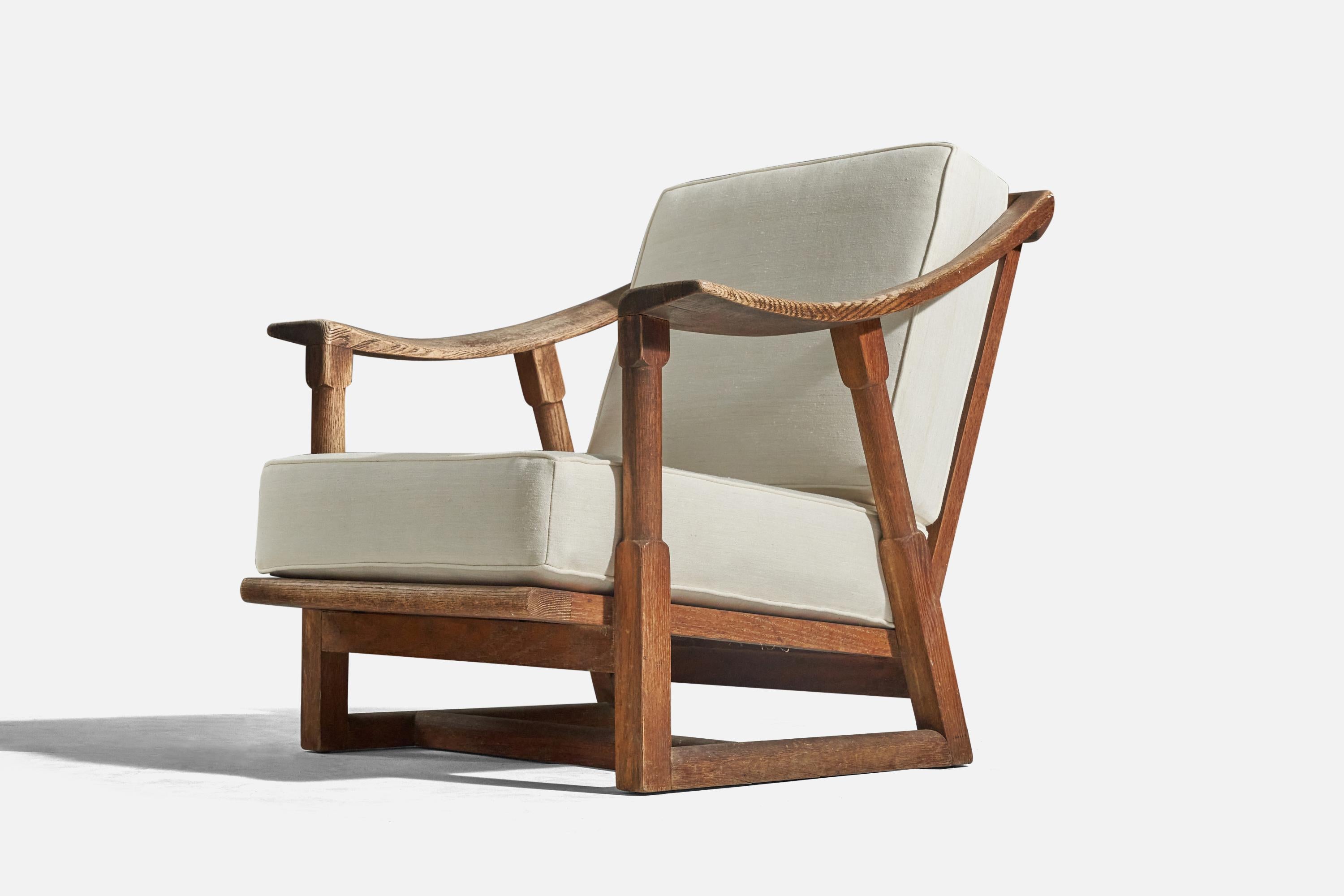 Jack Van Der Molen, Lounge Chair, Oak, White Fabric, United States, 1950s In Good Condition For Sale In High Point, NC