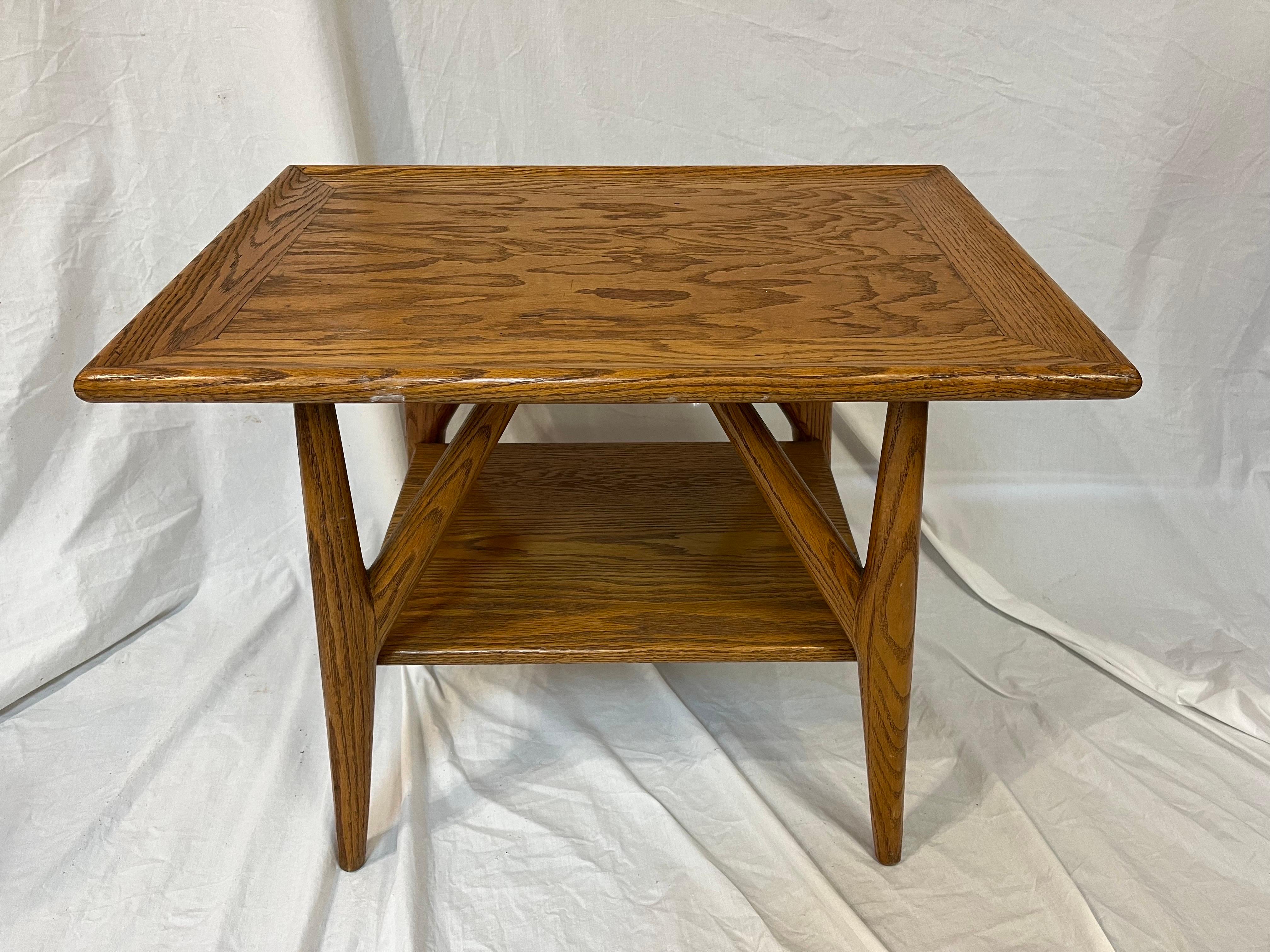 Jack Van Der Molen Mid Century Modern American Design Oak Wood Side or End Table For Sale 4