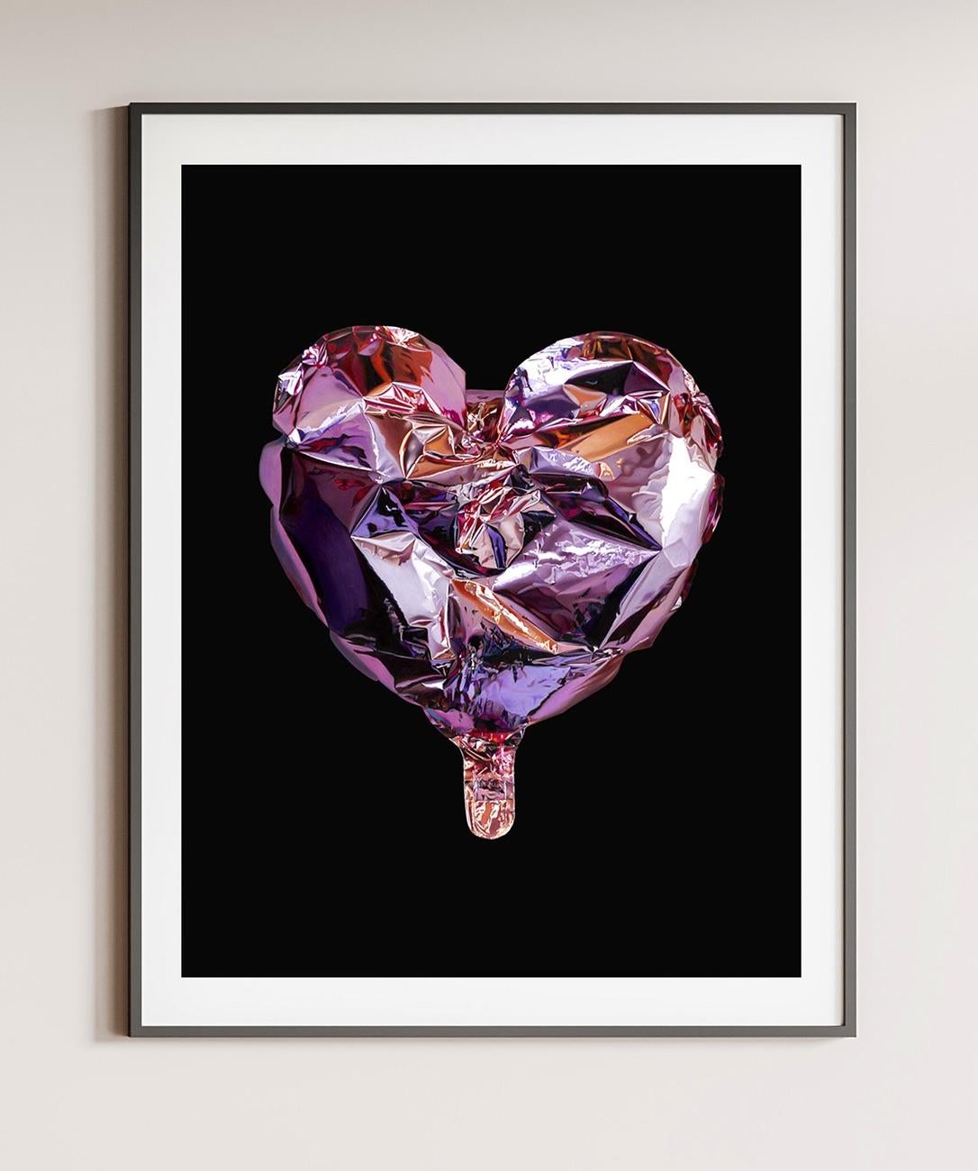 Rose Tinted , Stillleben, Herzballon, Wandkunst (Schwarz), Figurative Print, von Jack Verheag